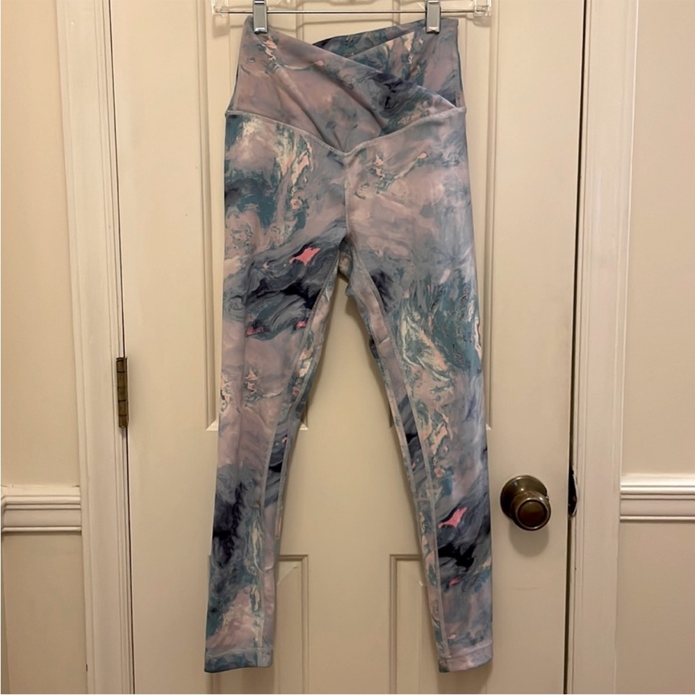 Victoria’s Secret Leggings Size Small 4 - Picture 3 of 4
